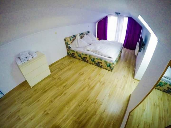 Casa Germana Hotel Lupeni  Eksteriør billede
