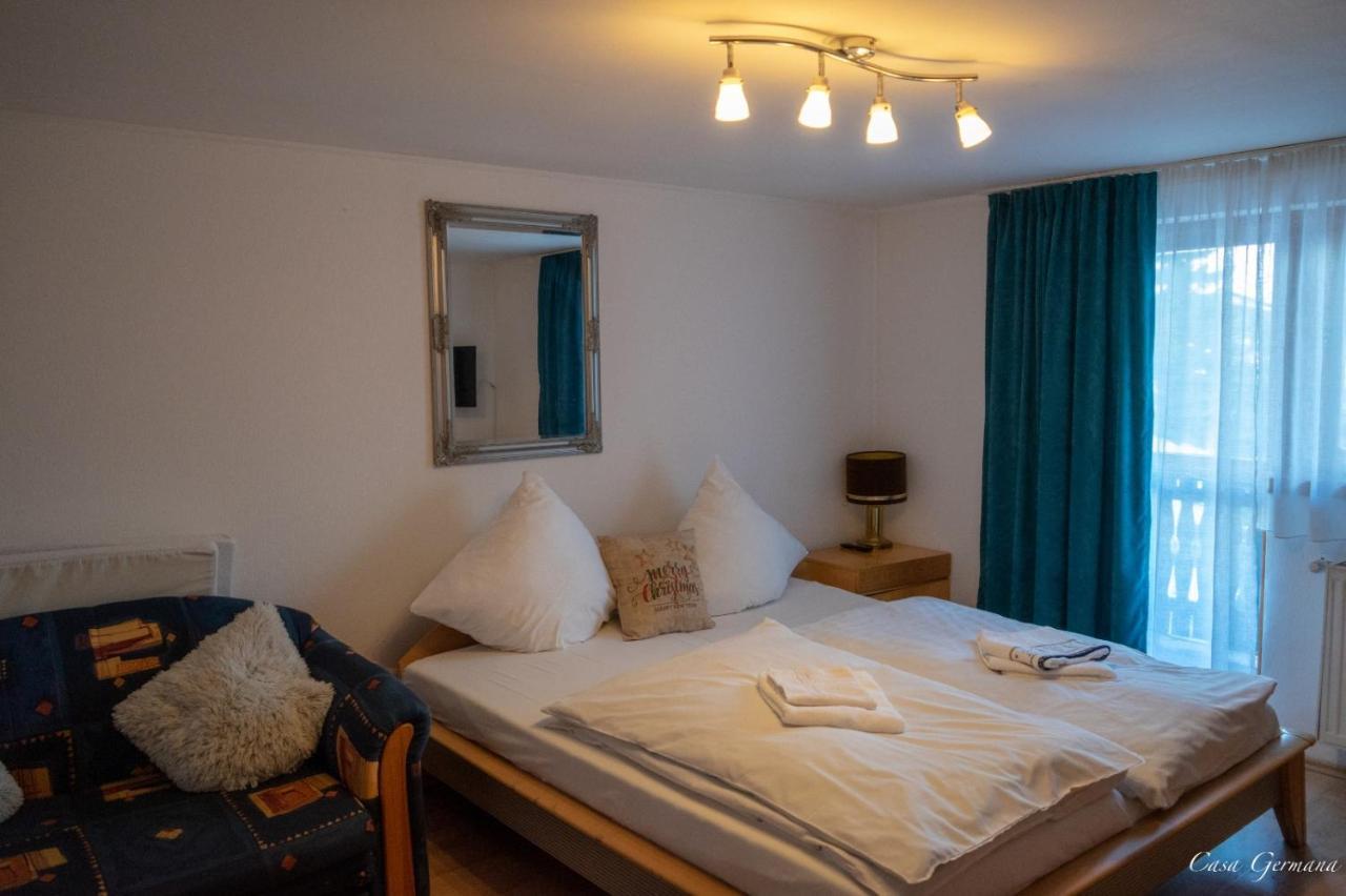 Casa Germana Hotel Lupeni  Eksteriør billede